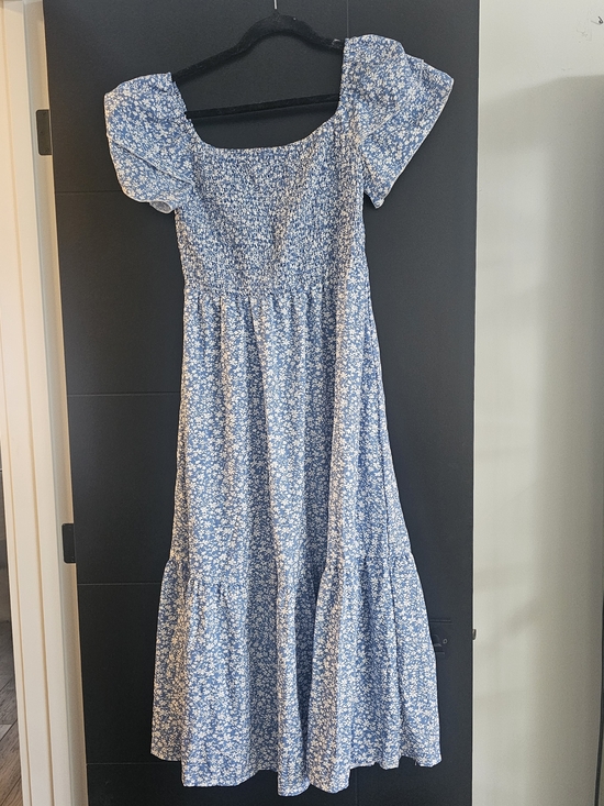SHEIN Dresses & Skirts - SHEIN Blue Floral Square-Neck Maxi Dress with Puff Sleeves